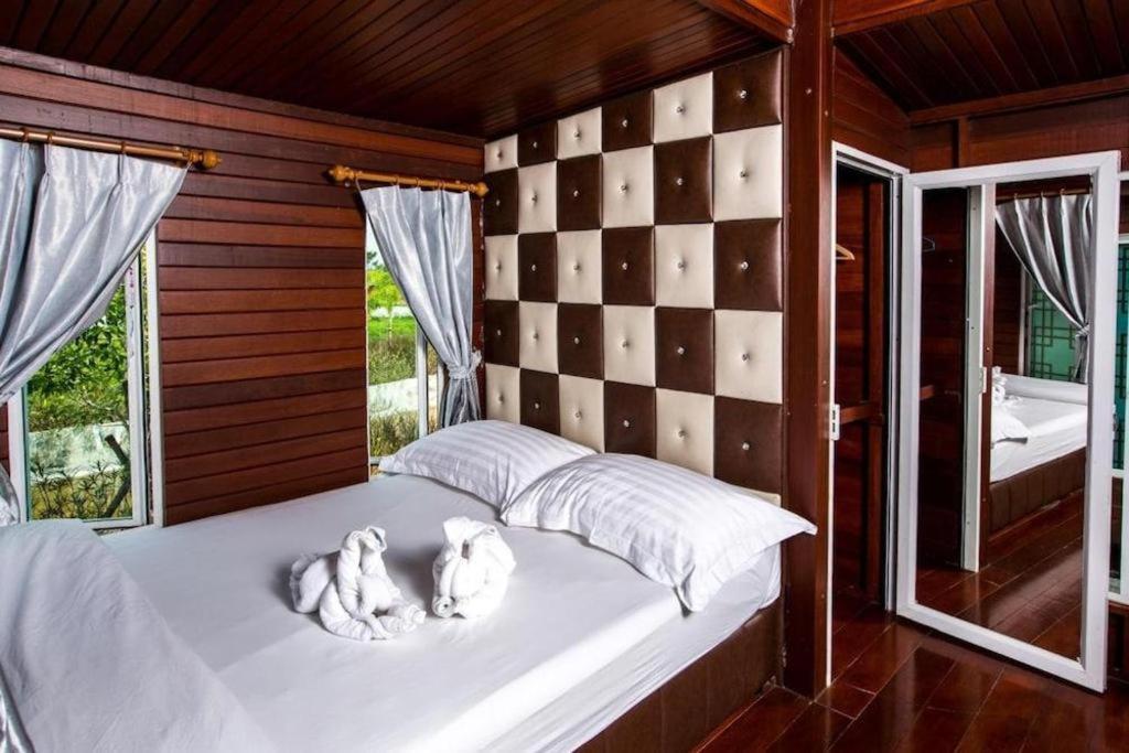 Prew Lom Chom Nam Resort Ban Phan Sadet Nok Exterior photo