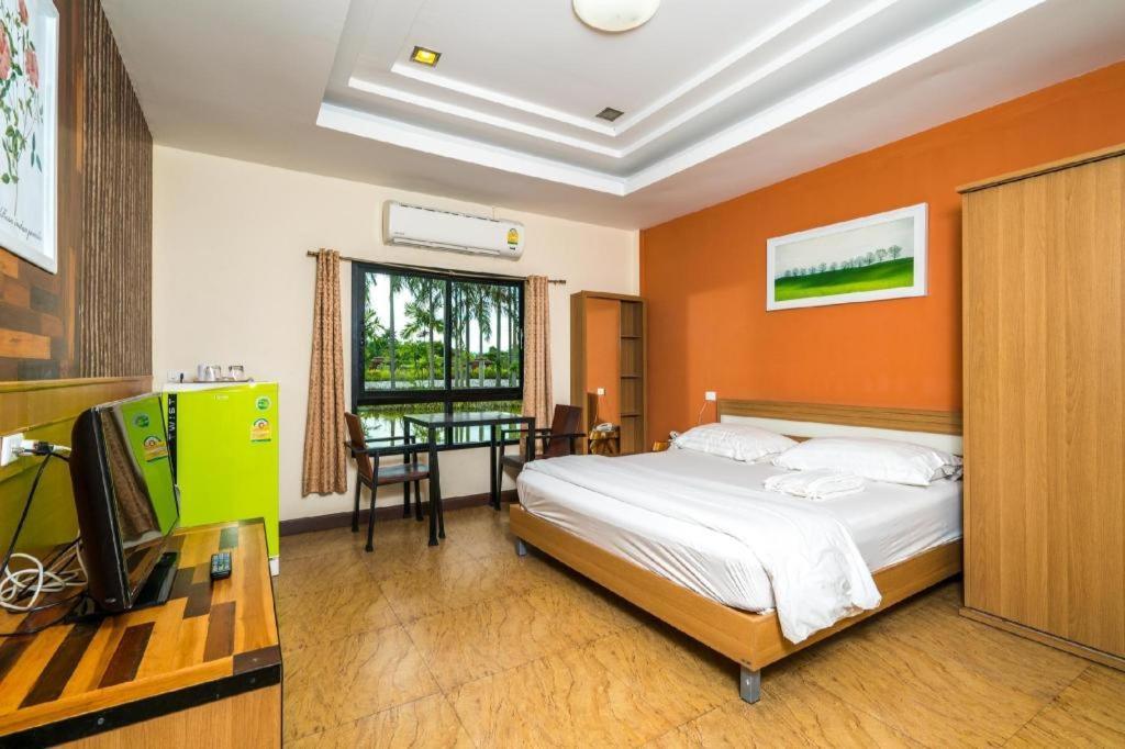 Prew Lom Chom Nam Resort Ban Phan Sadet Nok Exterior photo