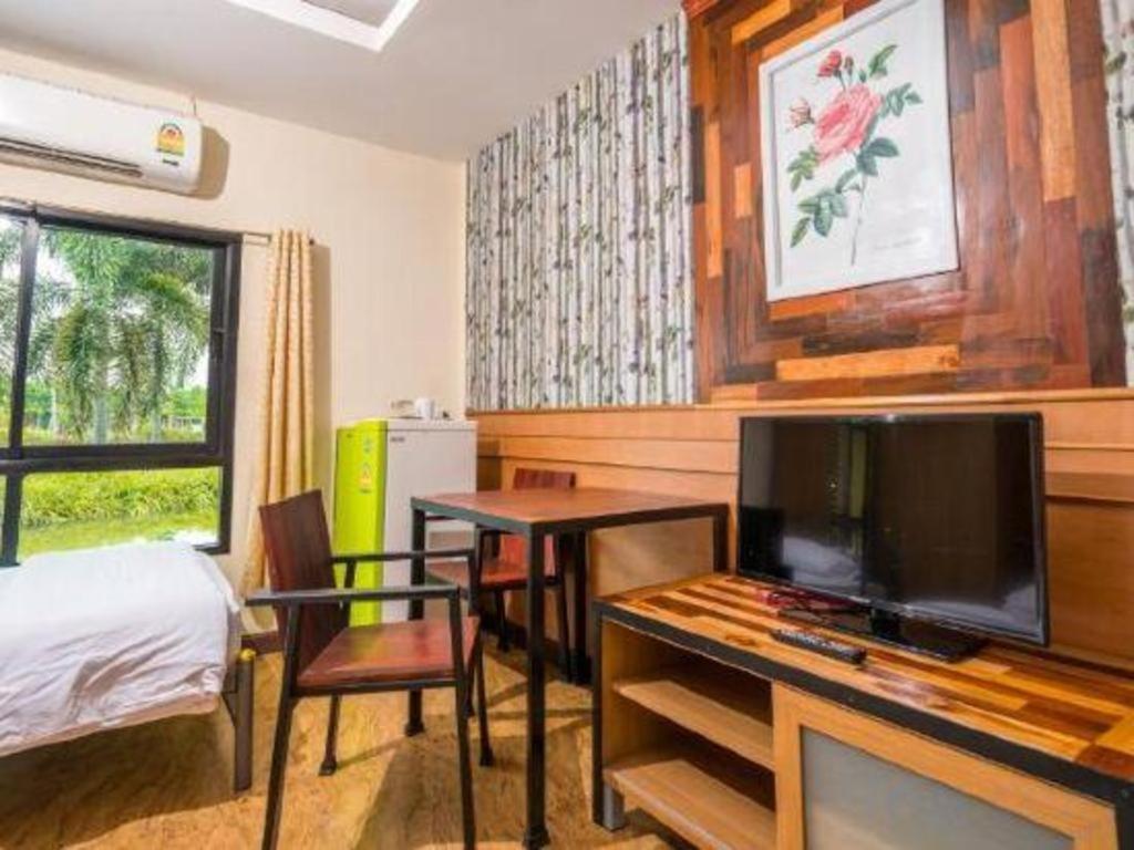 Prew Lom Chom Nam Resort Ban Phan Sadet Nok Exterior photo